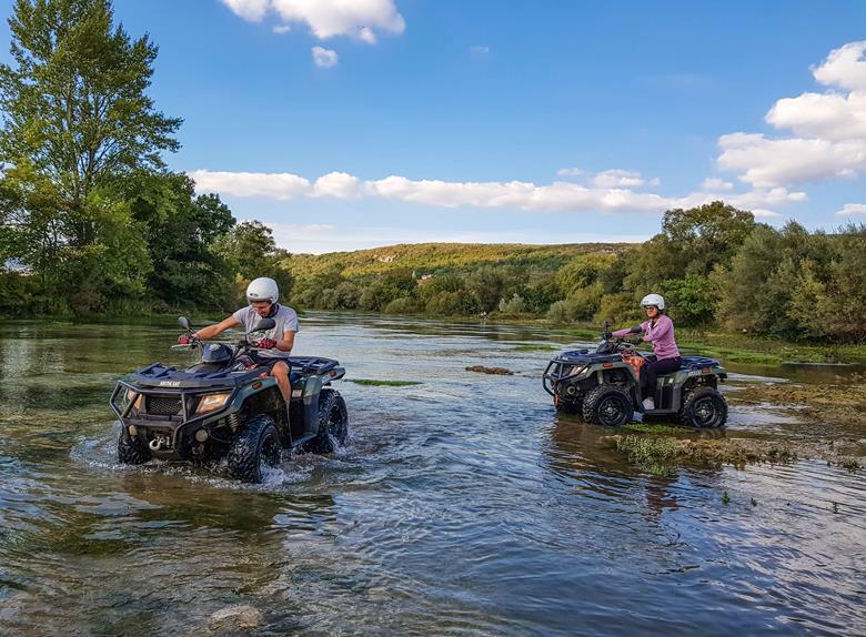 «По берегам Волги»
